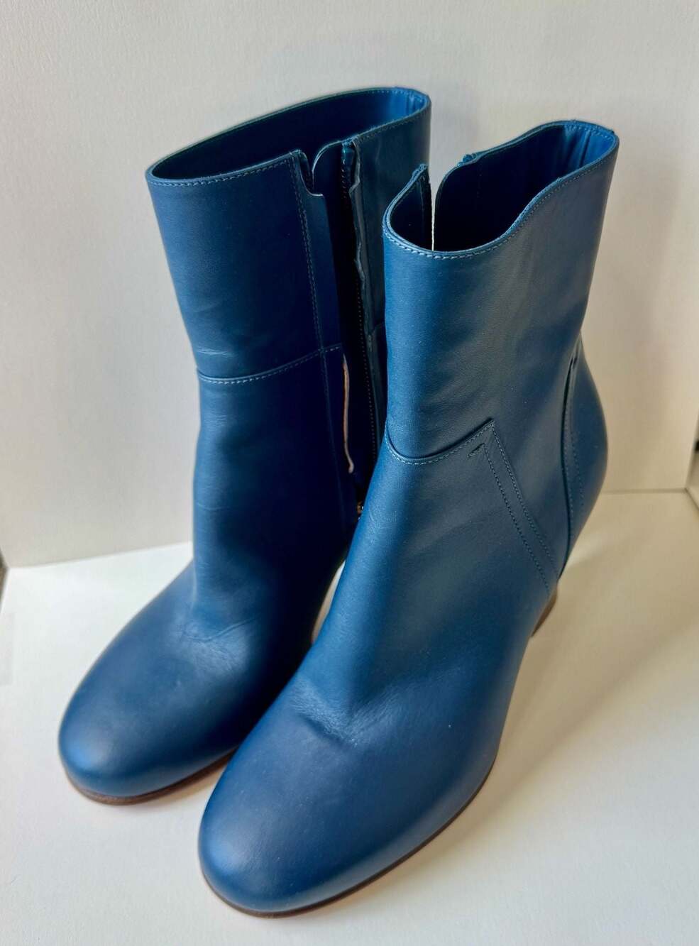 Valentino Garavani Rockstud Blue Leather Ankle Boots Size 36